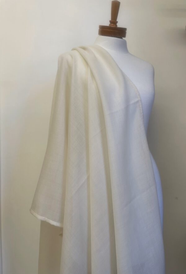 Wool gauze shawl